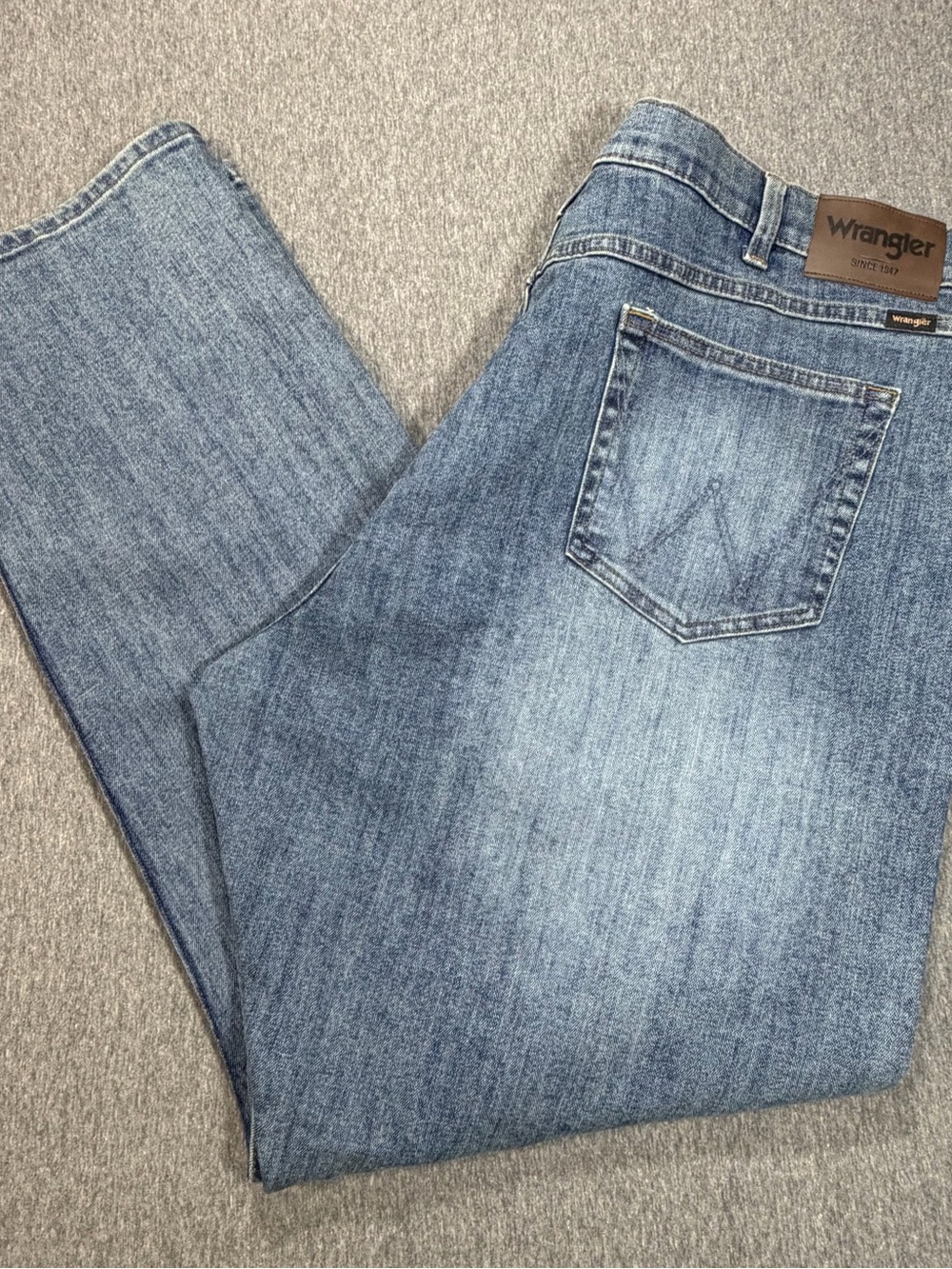 NWT Wrangler Men's Athletic Fit Jeans 42x30 10MGW16MT